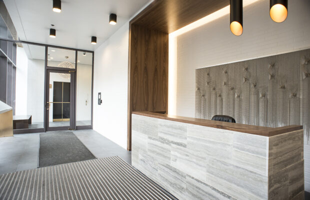1165-lobby009